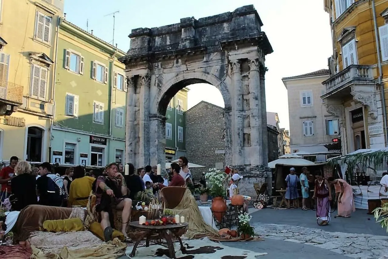 Apartment Zora Pula 0*,  Croatia